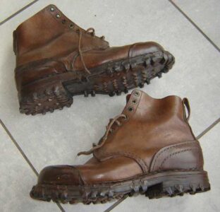 Scarponi chiodati per Truppe Alpine 1920 - 45